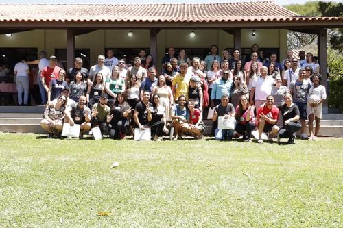 Casais reunidos no Encontro de Casais para Cristo
